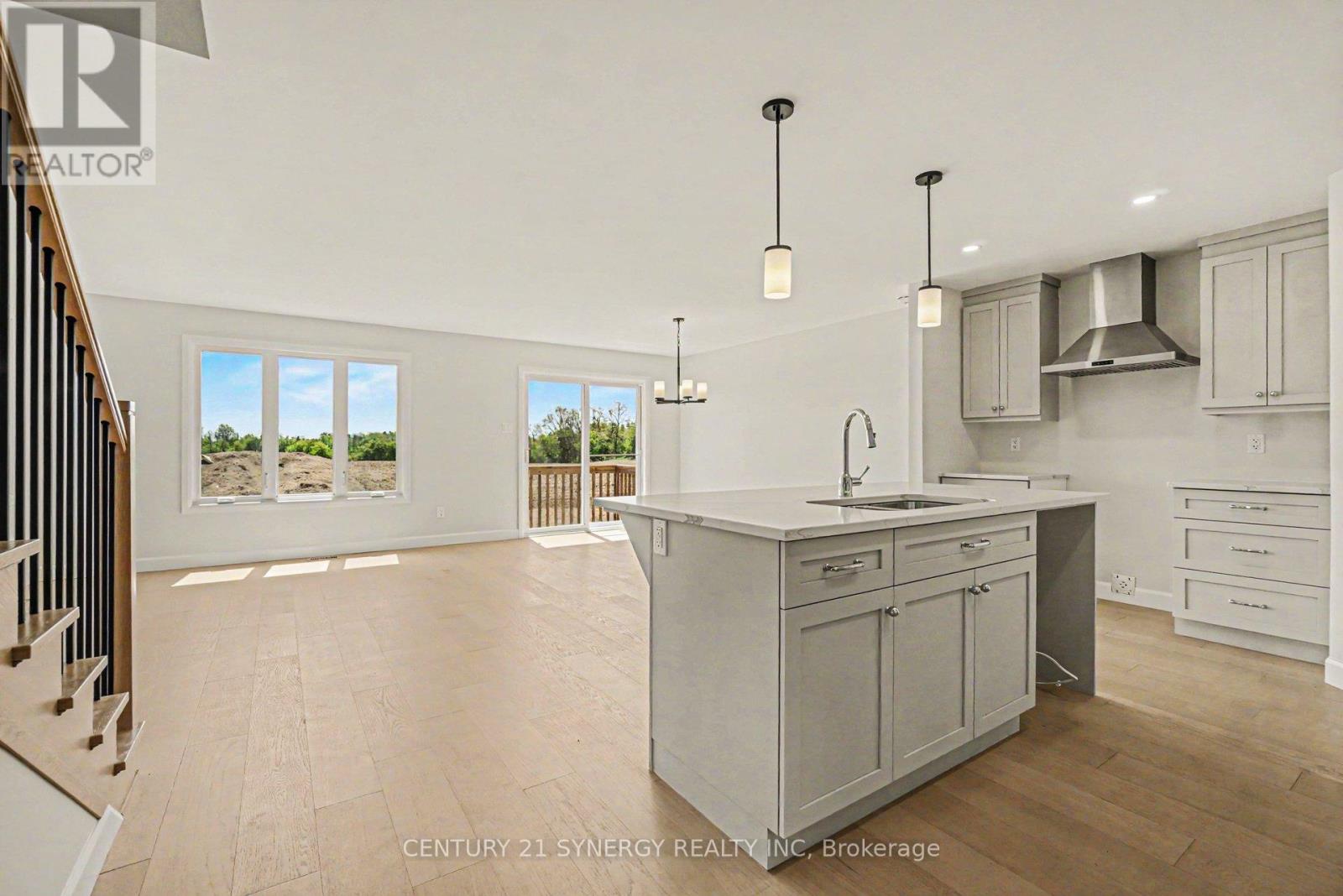 68 Helen Street, North Stormont, Ontario  K0A 1R0 - Photo 8 - X12791252