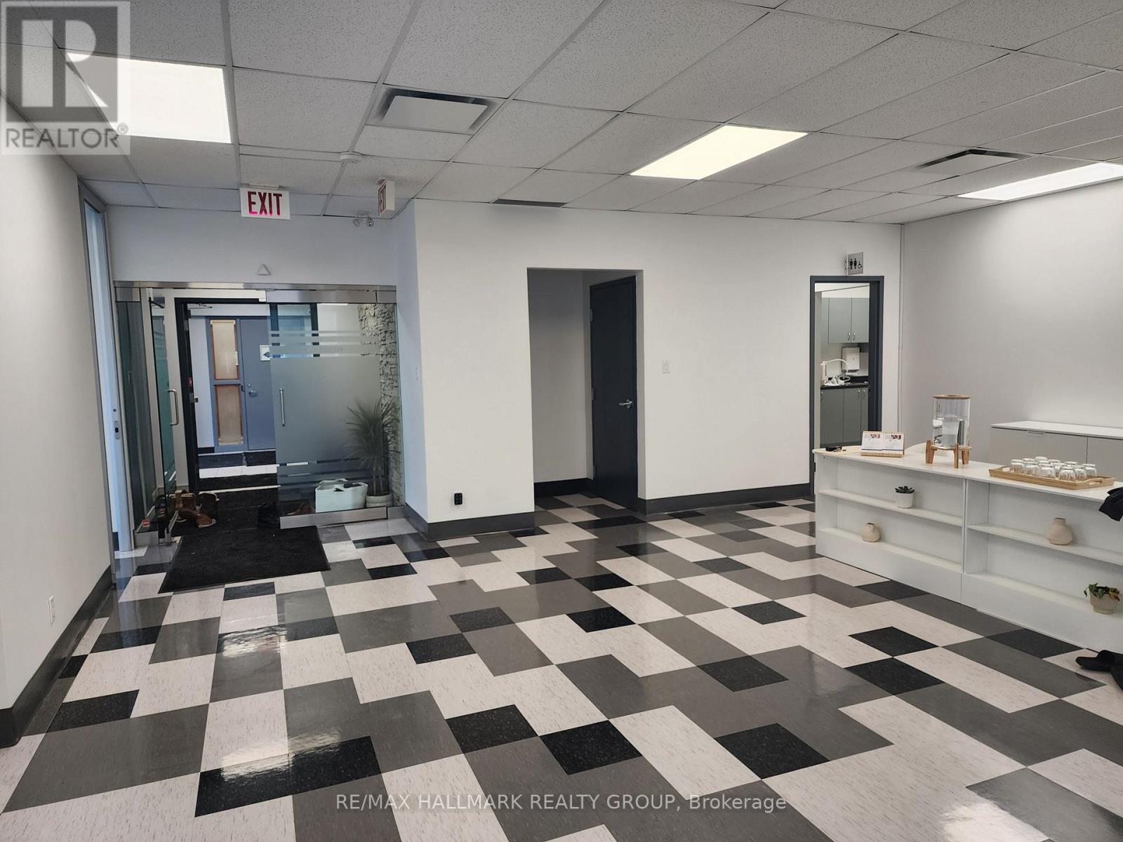 101 - 745 Montreal Road, Ottawa, Ontario  K1K 0T1 - Photo 3 - X12795454