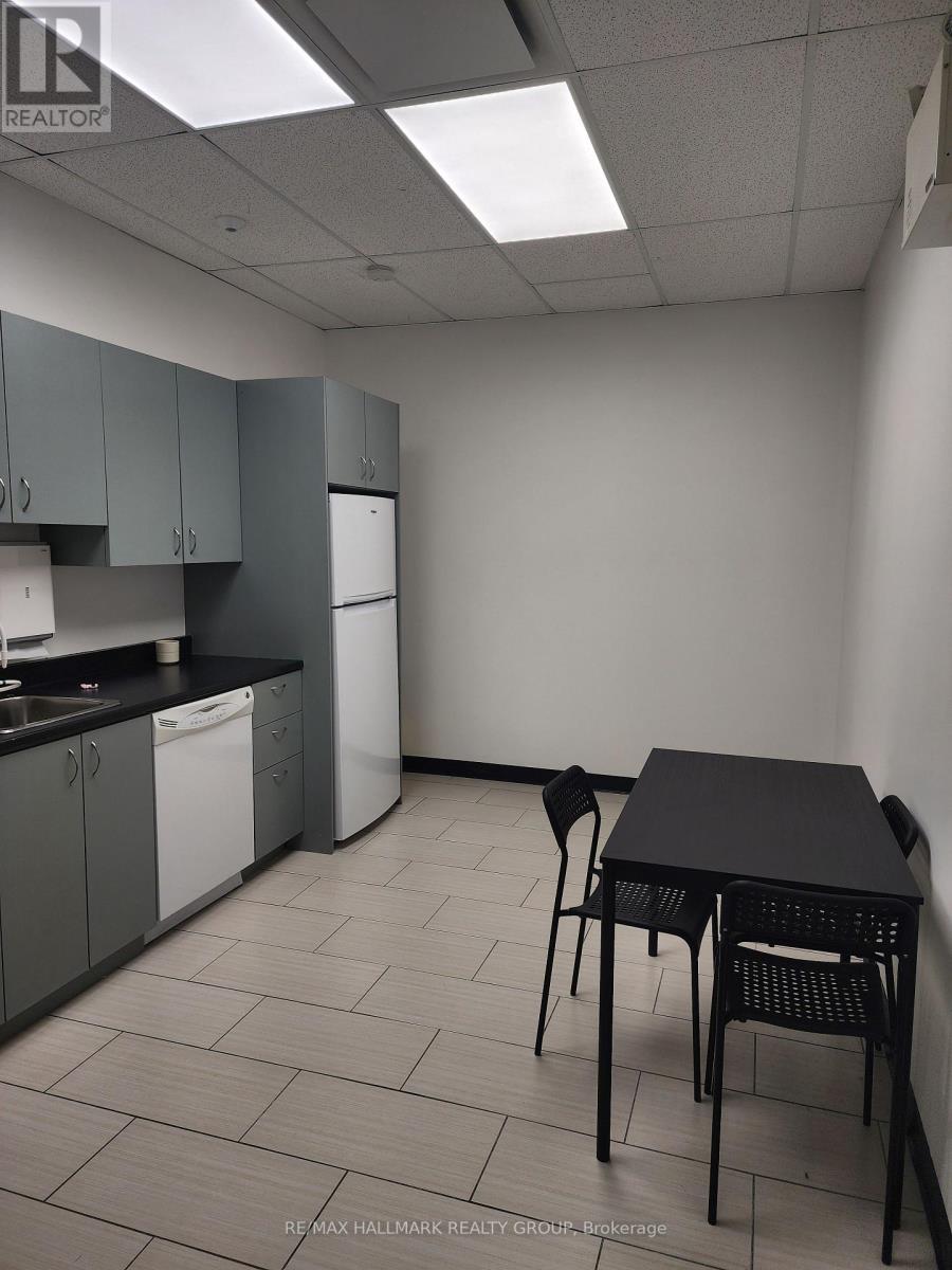 101 - 745 Montreal Road, Ottawa, Ontario  K1K 0T1 - Photo 6 - X12795454