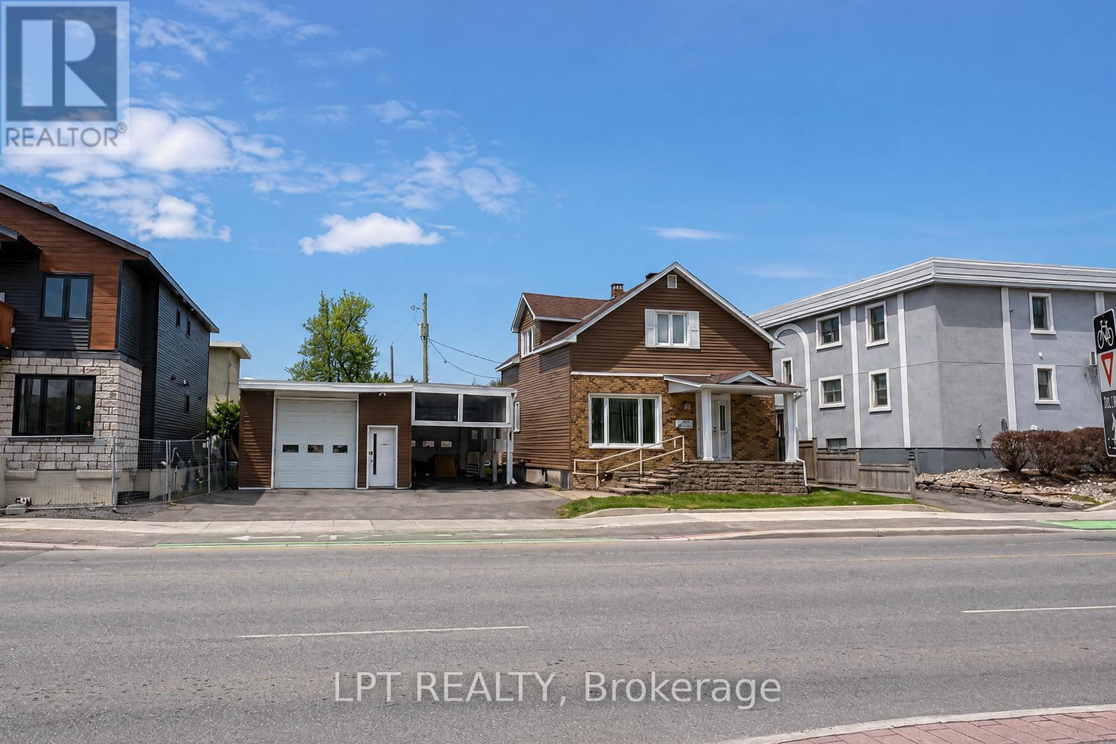 412 Montreal Road, Ottawa, Ontario  K1K 0V4 - Photo 1 - X12796486