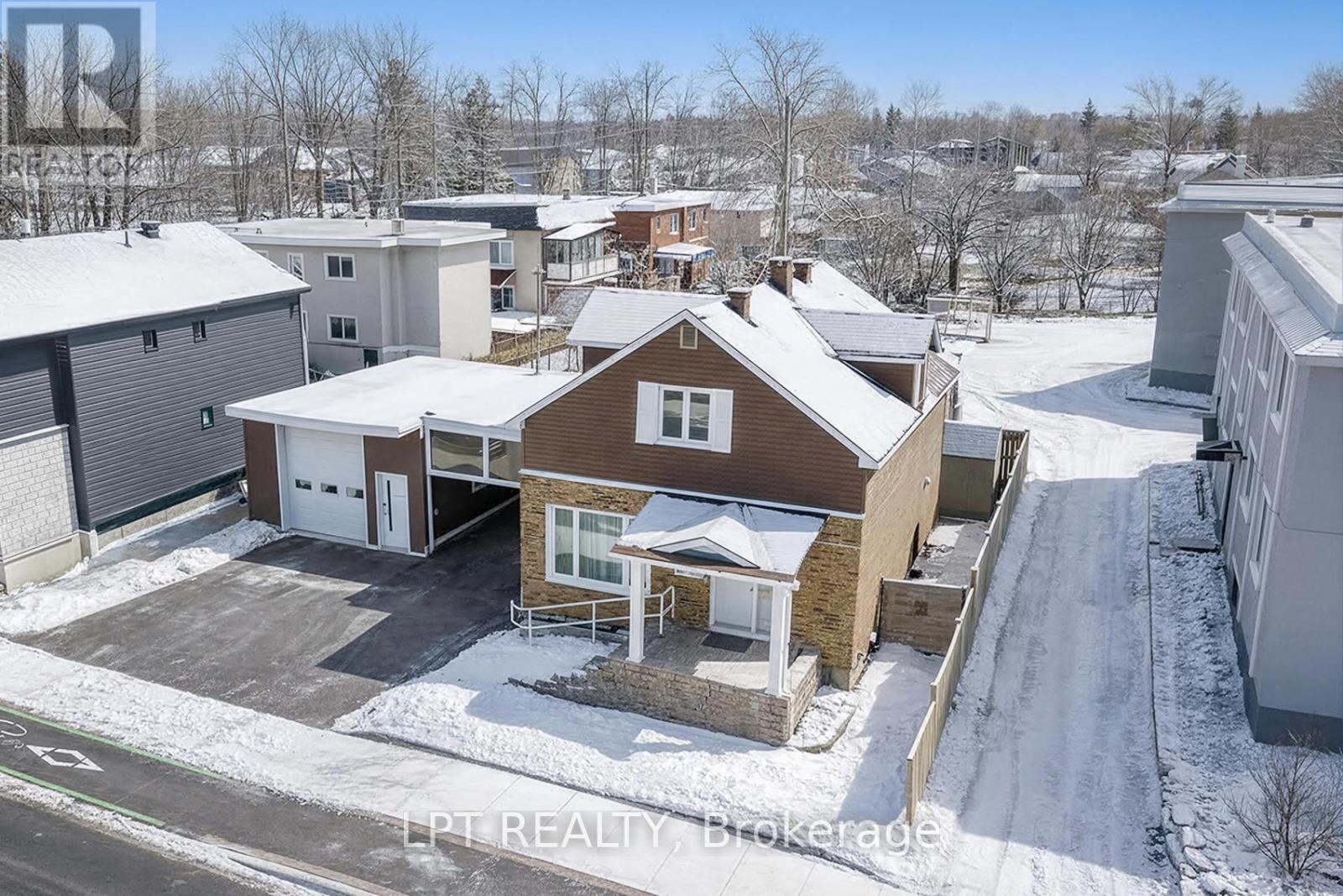 412 Montreal Road, Ottawa, Ontario  K1K 0V4 - Photo 3 - X12796486