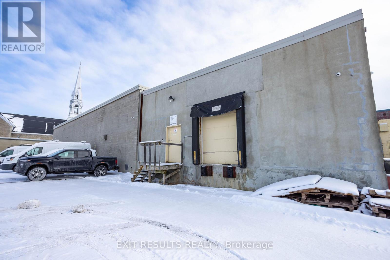 1027 Notre Dame Street, Russell, Ontario  K0A 1W0 - Photo 36 - X12805176