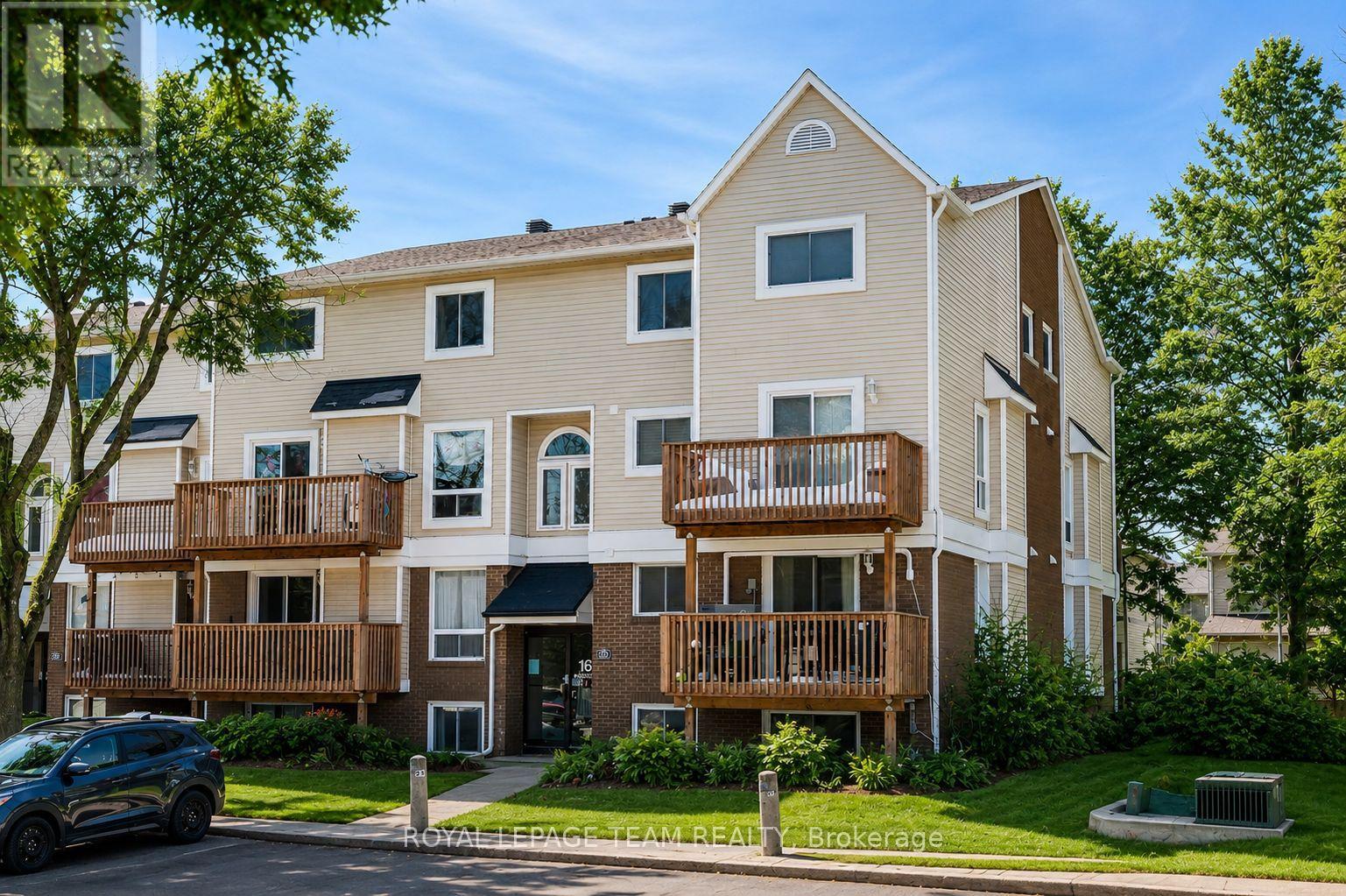 4 - 160 Fenerty Court, Ottawa, Ontario  K2L 3A7 - Photo 1 - X12807154