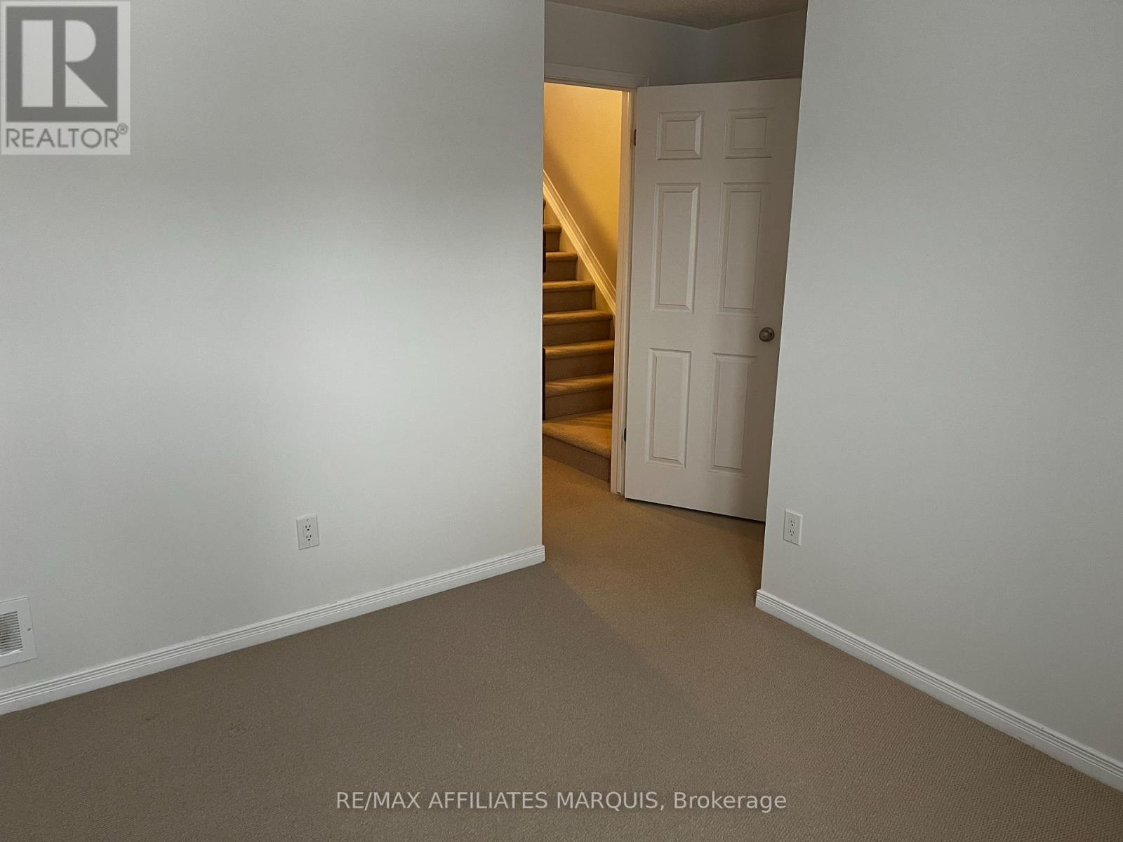 276 Fir Lane, North Grenville, Ontario  K0G 1J0 - Photo 9 - X12819018