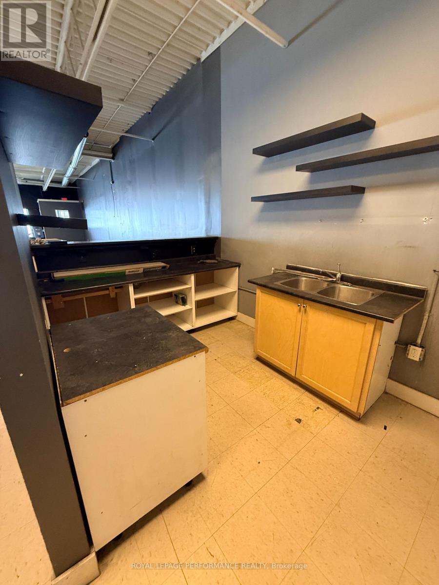 1754a Montreal Road, Ottawa, Ontario  K1J 6N3 - Photo 14 - X12820390