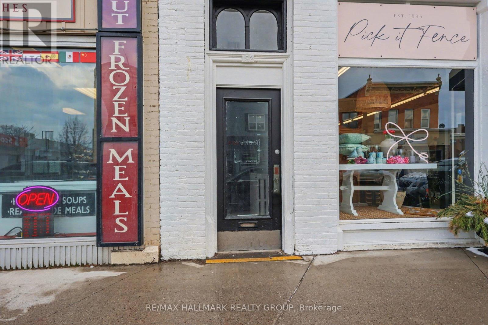 192 Raglan Street S, Renfrew, Ontario  K7V 1R1 - Photo 2 - X12826614