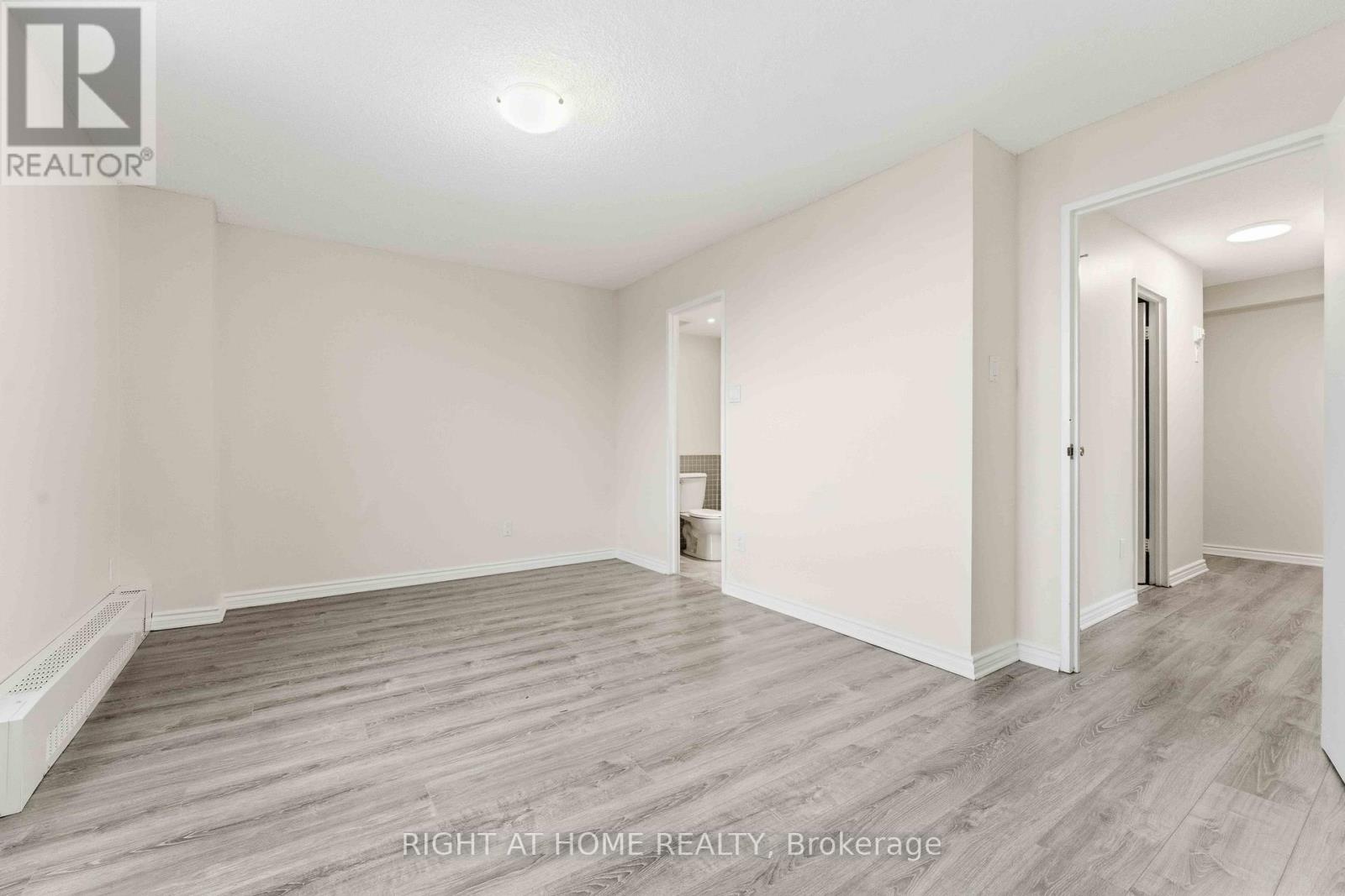 311 - 665 Bathgate Drive, Ottawa, Ontario  K1K 3Y4 - Photo 21 - X12837620