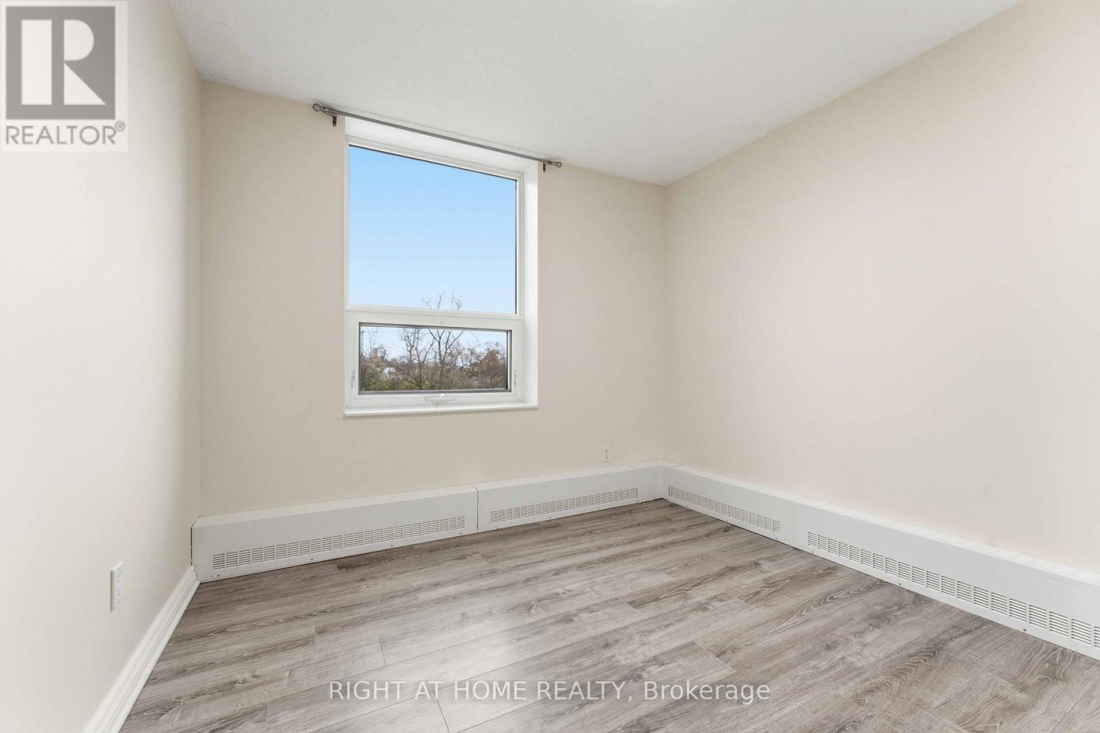 311 - 665 Bathgate Drive, Ottawa, Ontario  K1K 3Y4 - Photo 26 - X12837620