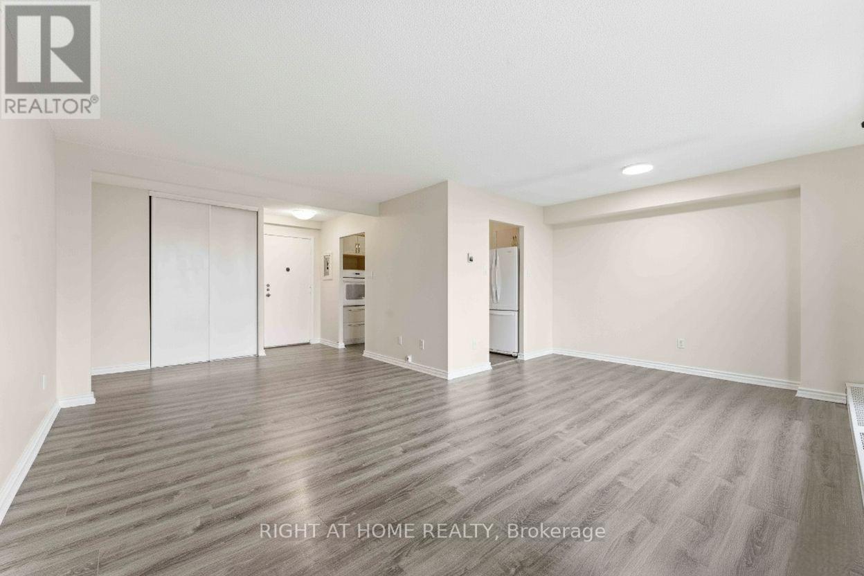 311 - 665 Bathgate Drive, Ottawa, Ontario  K1K 3Y4 - Photo 5 - X12837620