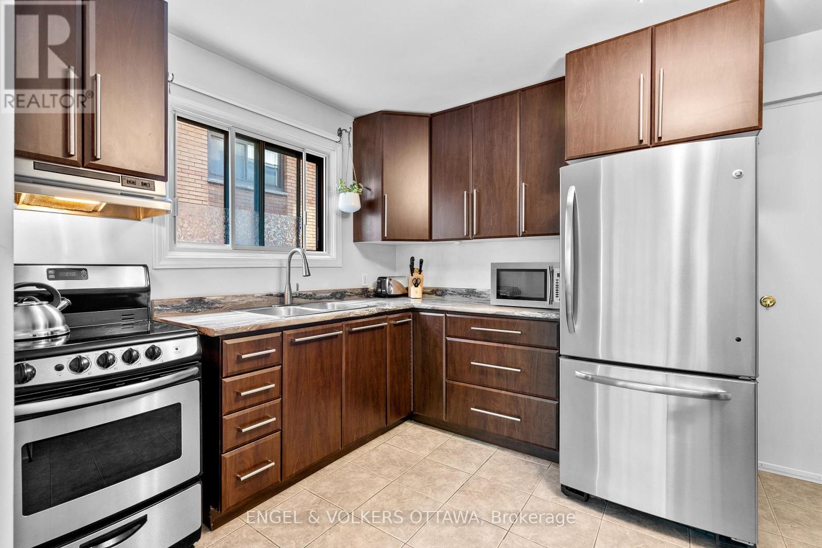 11 - 270 Beechwood Avenue, Ottawa, Ontario  K1L 8A6 - Photo 5 - X12844100