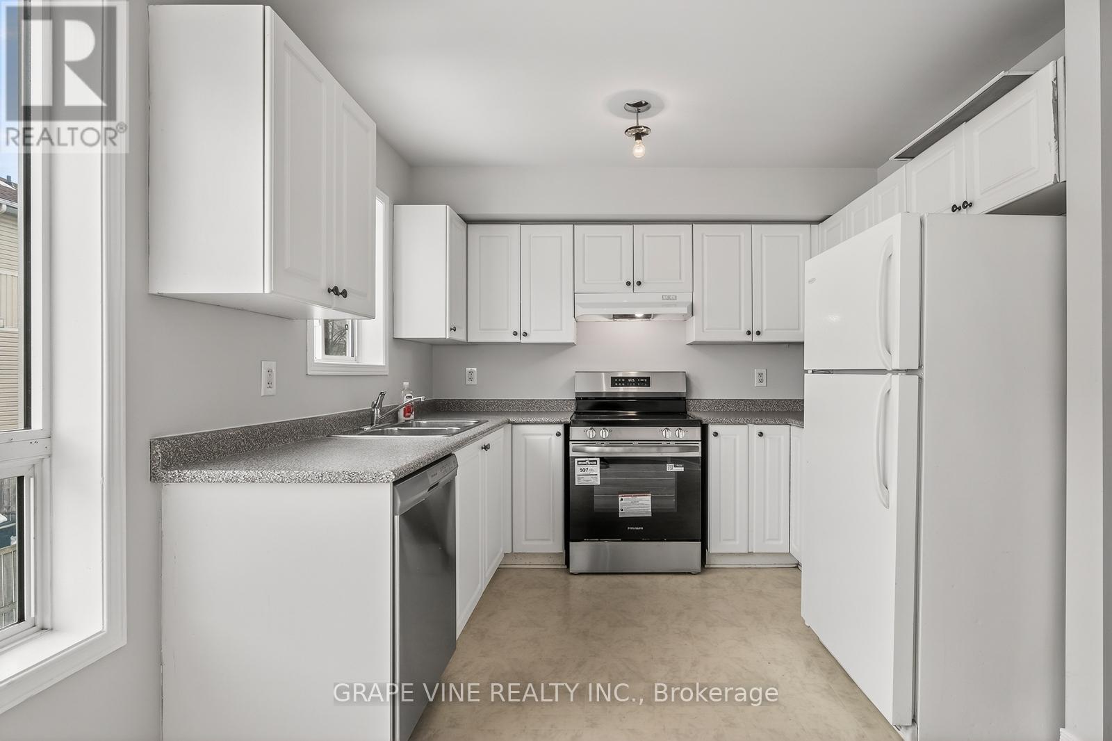 460 Seyton Drive, Ottawa, Ontario  K2H 1G2 - Photo 15 - X12853128