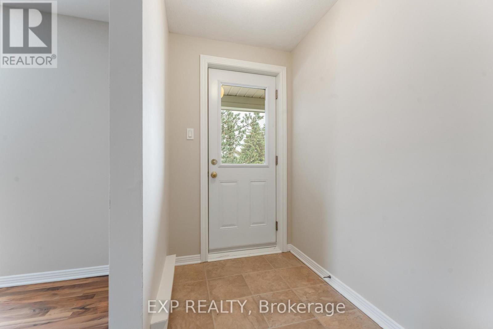 45a - 802 St. Andre Drive, Ottawa, Ontario  K1C 4R3 - Photo 7 - X12860044
