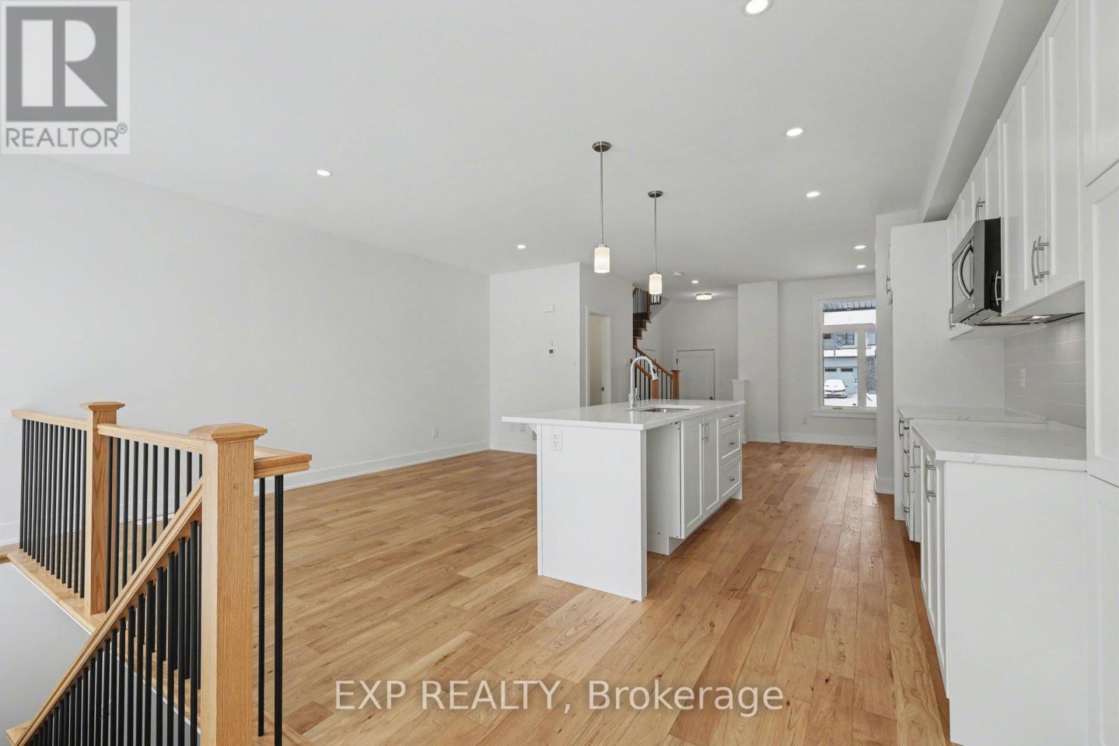 1180 Cope Drive, Ottawa, Ontario  K2S 3C4 - Photo 4 - X12868250