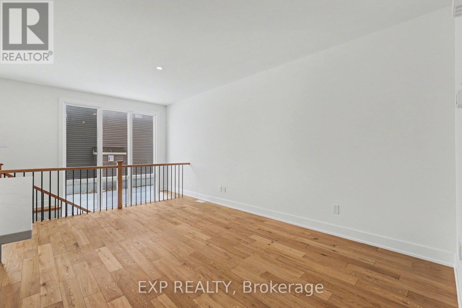 1180 Cope Drive, Ottawa, Ontario  K2S 3C4 - Photo 5 - X12868250