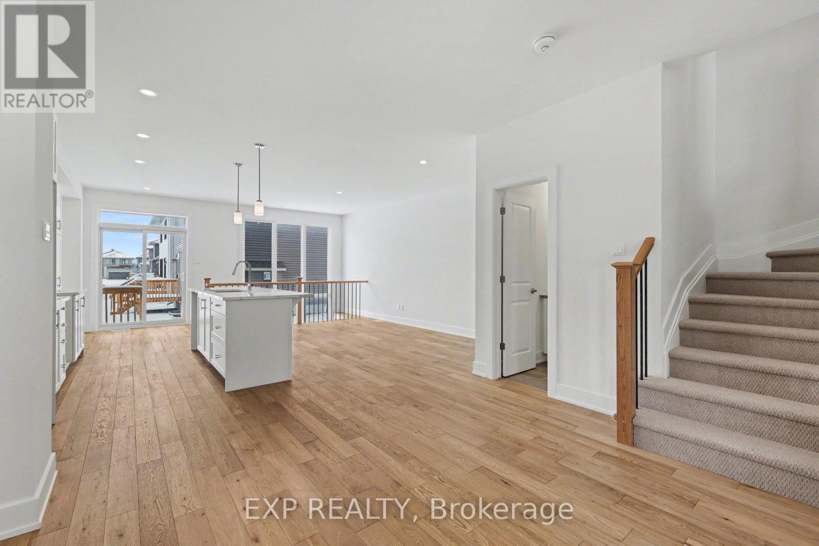 1180 Cope Drive, Ottawa, Ontario  K2S 3C4 - Photo 6 - X12868250