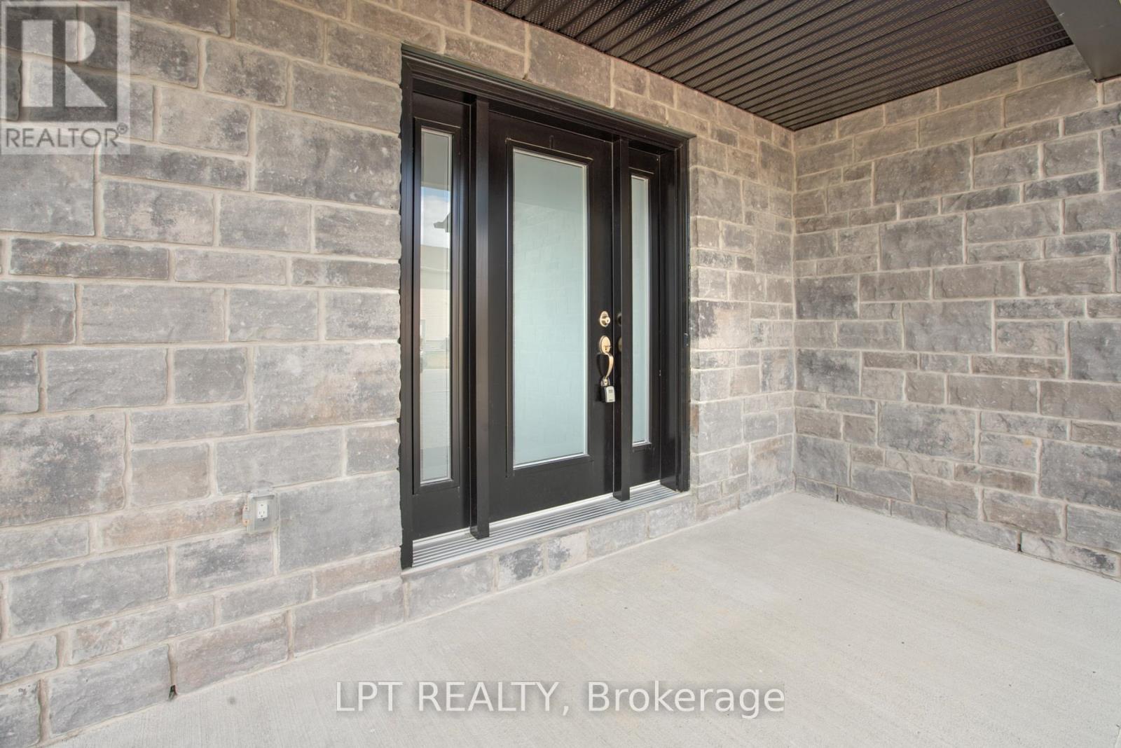 75 Chateauguay Street, Russell, Ontario  K0A 1W0 - Photo 5 - X12822910