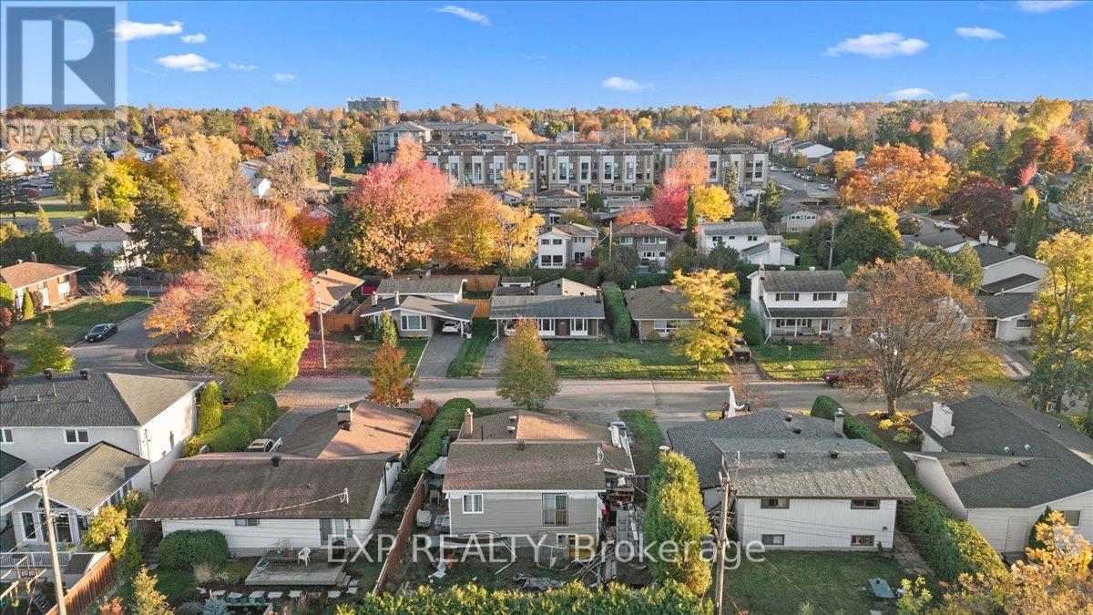2670 Stone Crescent N, Ottawa, Ontario  K2H 6Z1 - Photo 4 - X12882744