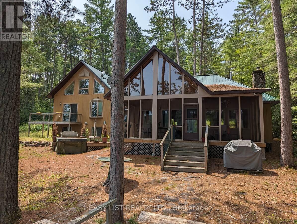 35692 Hwy 17, Laurentian Hills, Ontario  K0J 1P0 - Photo 5 - X12884034