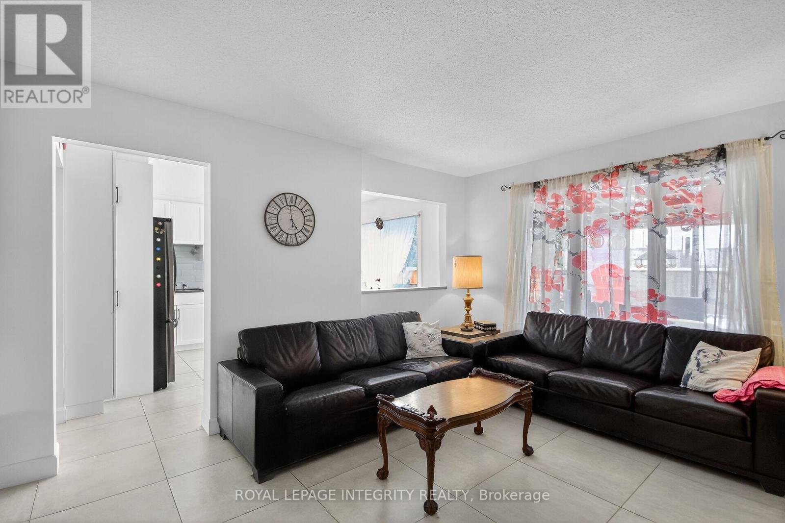 2092 Legrand Crescent, Ottawa, Ontario  K1E 3T6 - Photo 17 - X12894646