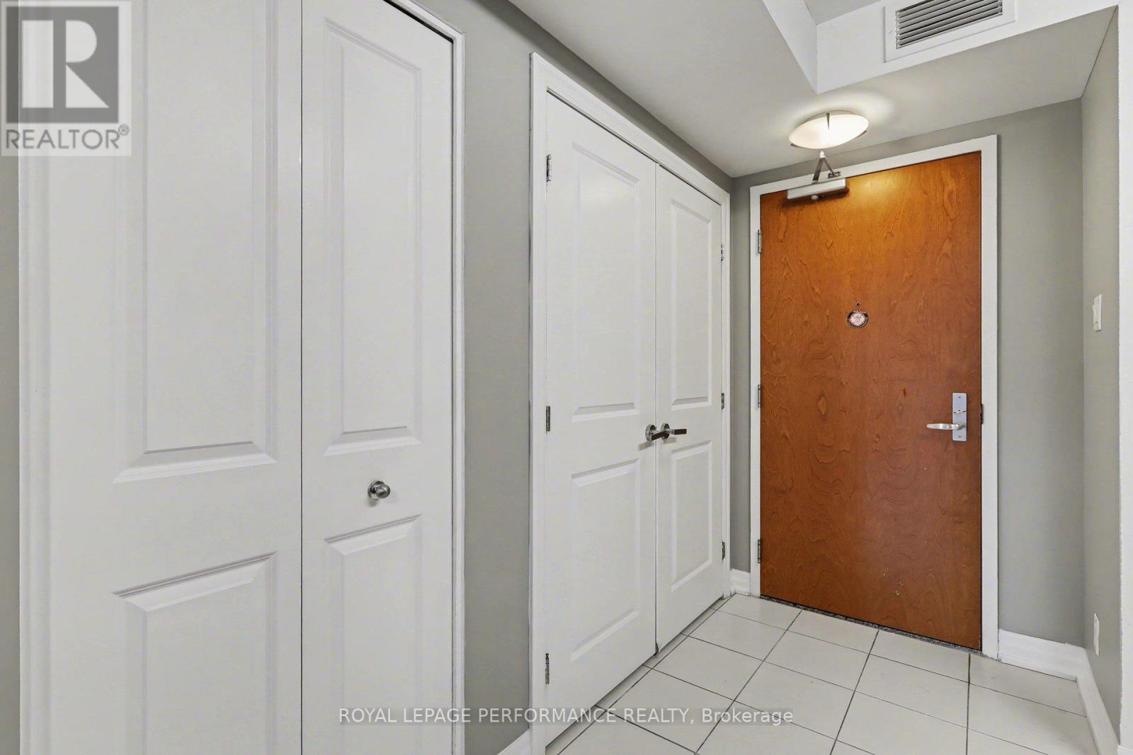 204 - 242 Rideau Street, Ottawa, Ontario  K1N 0B7 - Photo 14 - X12902864