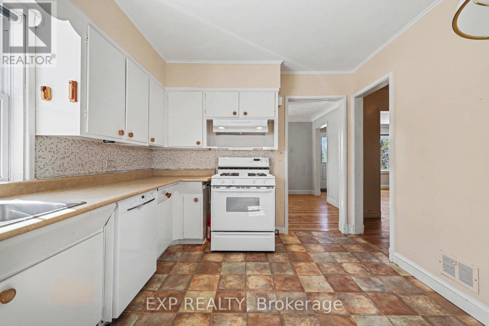 2511 Junction Avenue, Ottawa, Ontario  K1V 8G9 - Photo 7 - X12911816