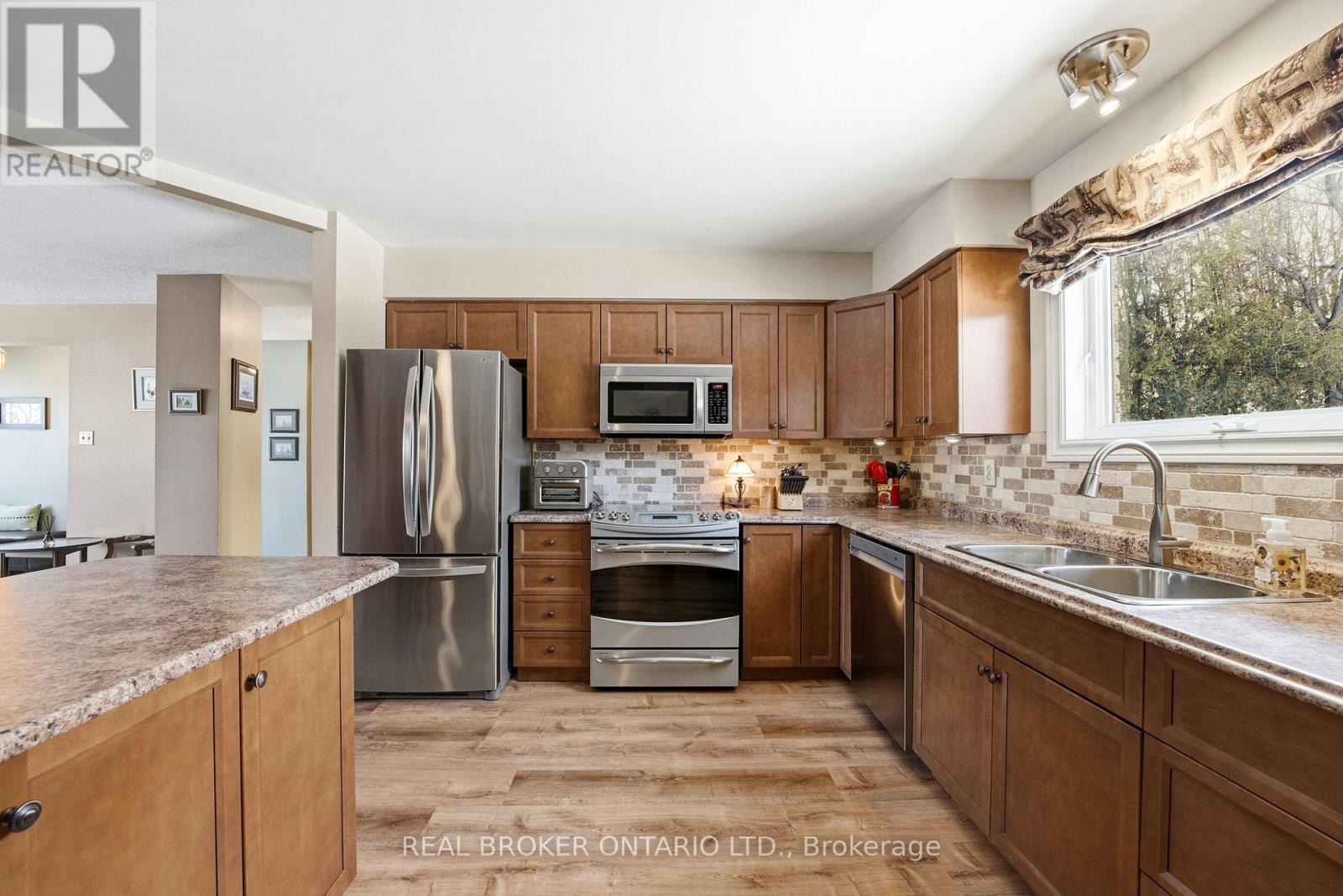109 Highview Drive, Ottawa, Ontario  K0A 3M0 - Photo 11 - X12917182