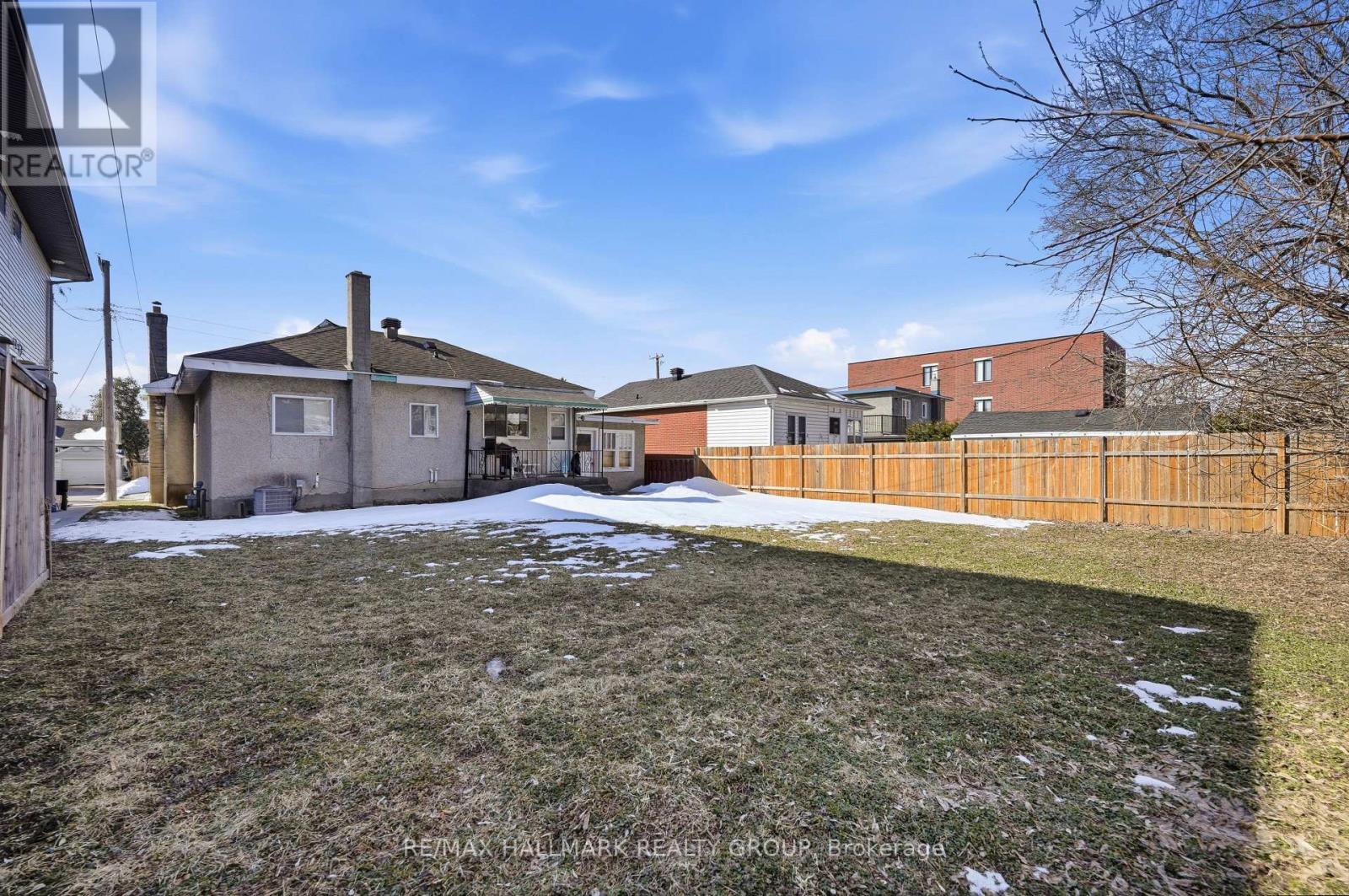 211 Columbus Avenue, Ottawa, Ontario  K1K 1P7 - Photo 4 - X12925718