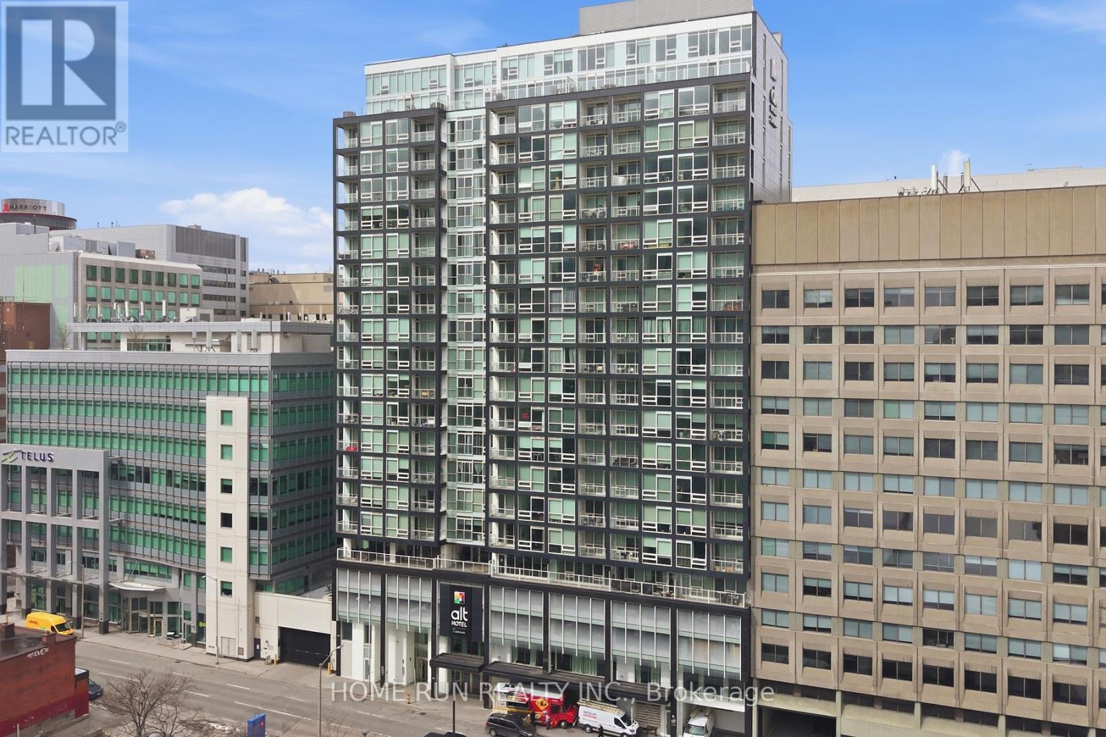 1007 - 199 Slater Street, Ottawa, Ontario  K1P 0C8 - Photo 1 - X12927274