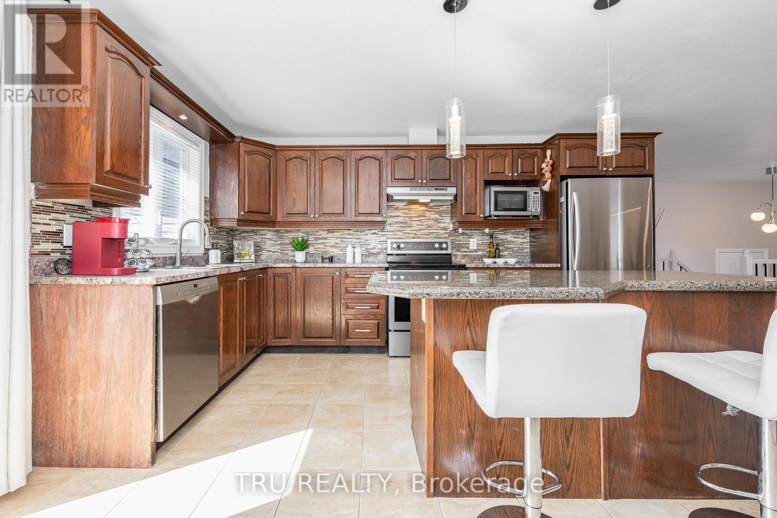 52 South Indian Drive, The Nation, Ontario  K0A 2M0 - Photo 14 - X12941572