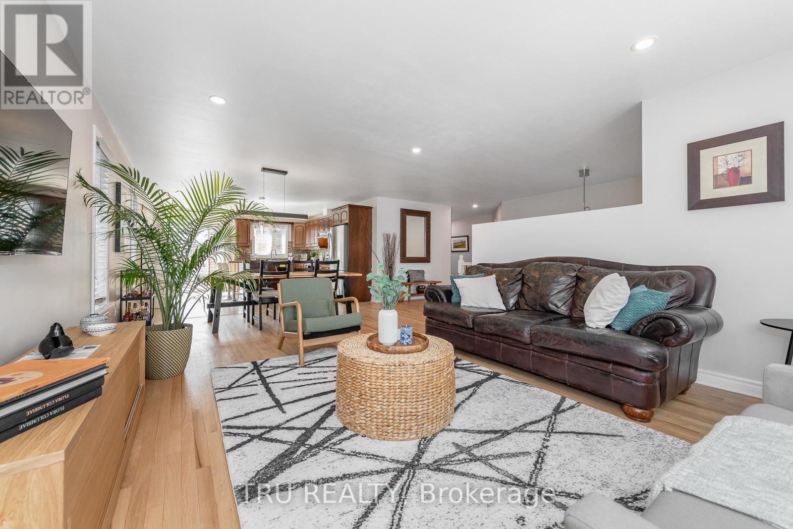 52 South Indian Drive, The Nation, Ontario  K0A 2M0 - Photo 8 - X12941572