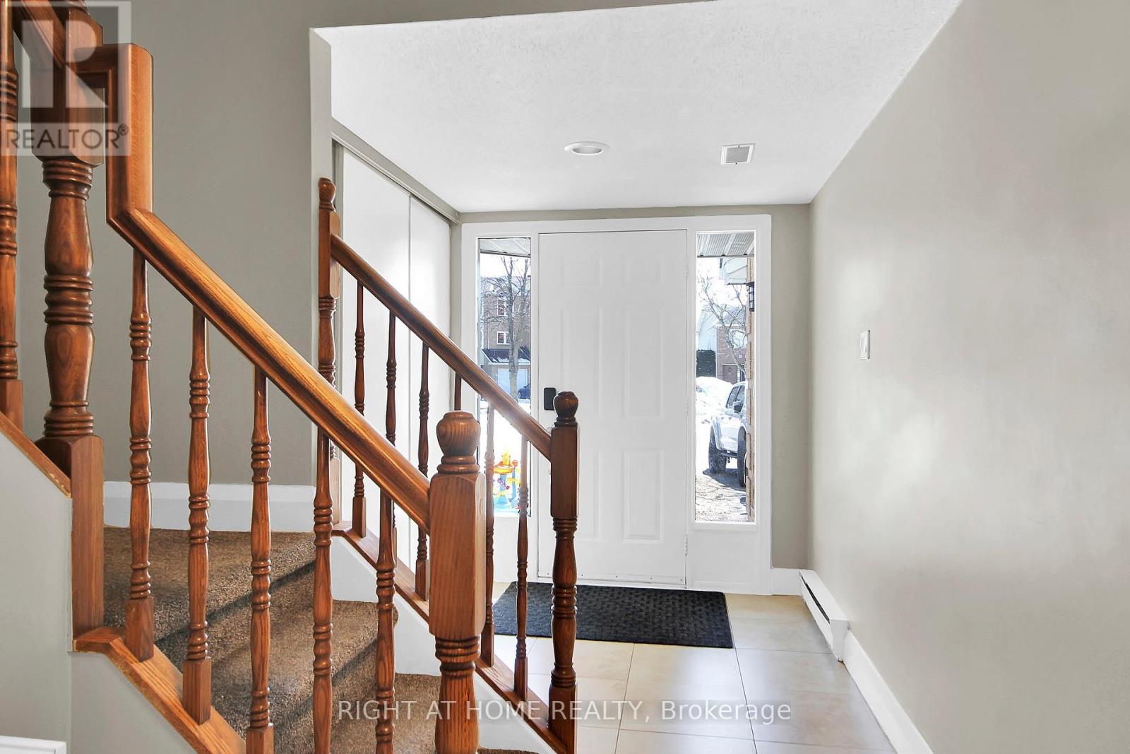 34 Kenmare Place, Ottawa, Ontario  K2J 3L9 - Photo 3 - X12942066