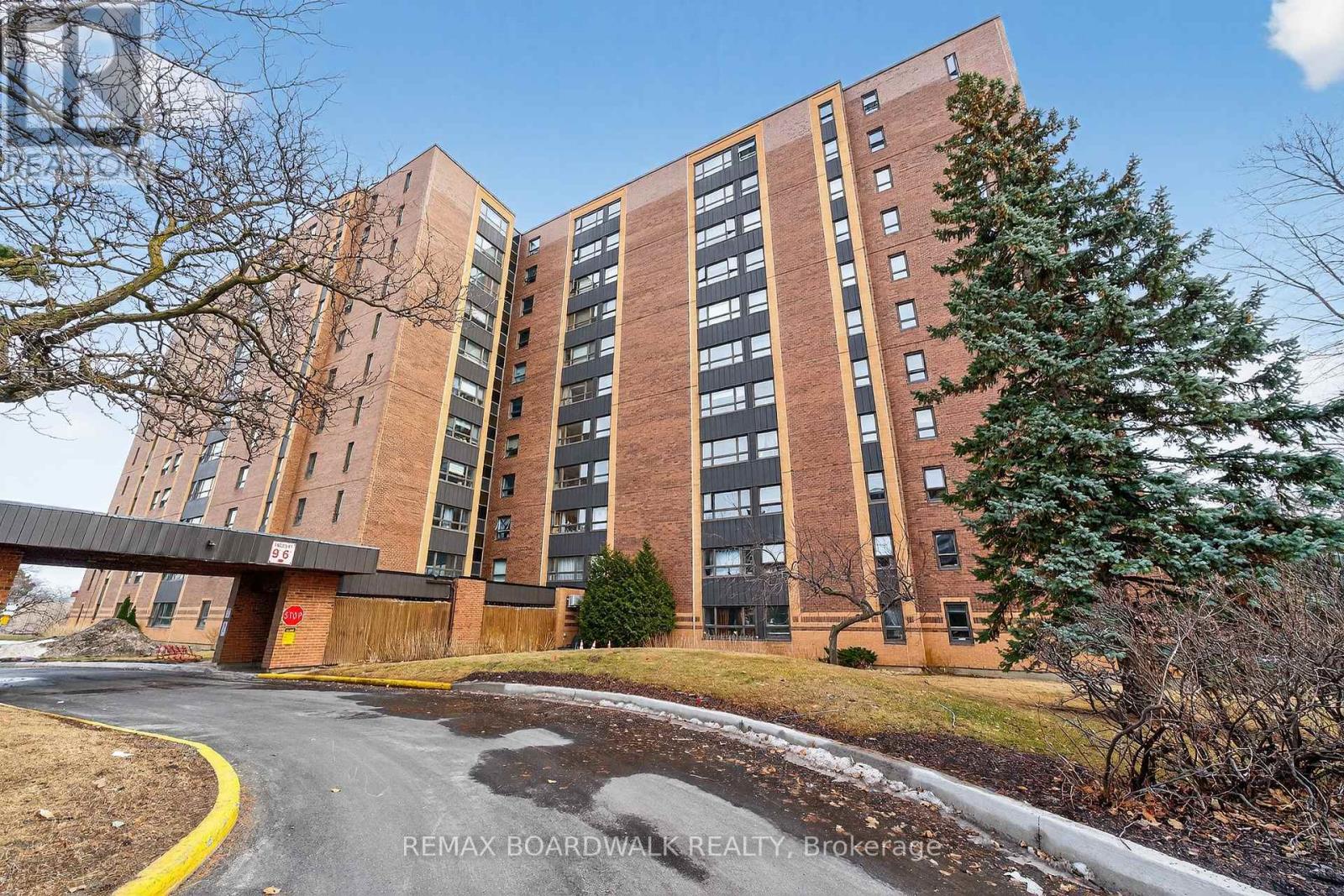 407 - 1356 Meadowlands Drive E, Ottawa, Ontario  K2E 6K6 - Photo 1 - X12944830