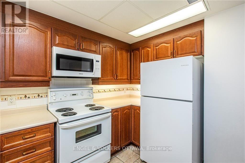 602 - 134 York Street, Ottawa, Ontario  K1N 1K8 - Photo 4 - X12945182