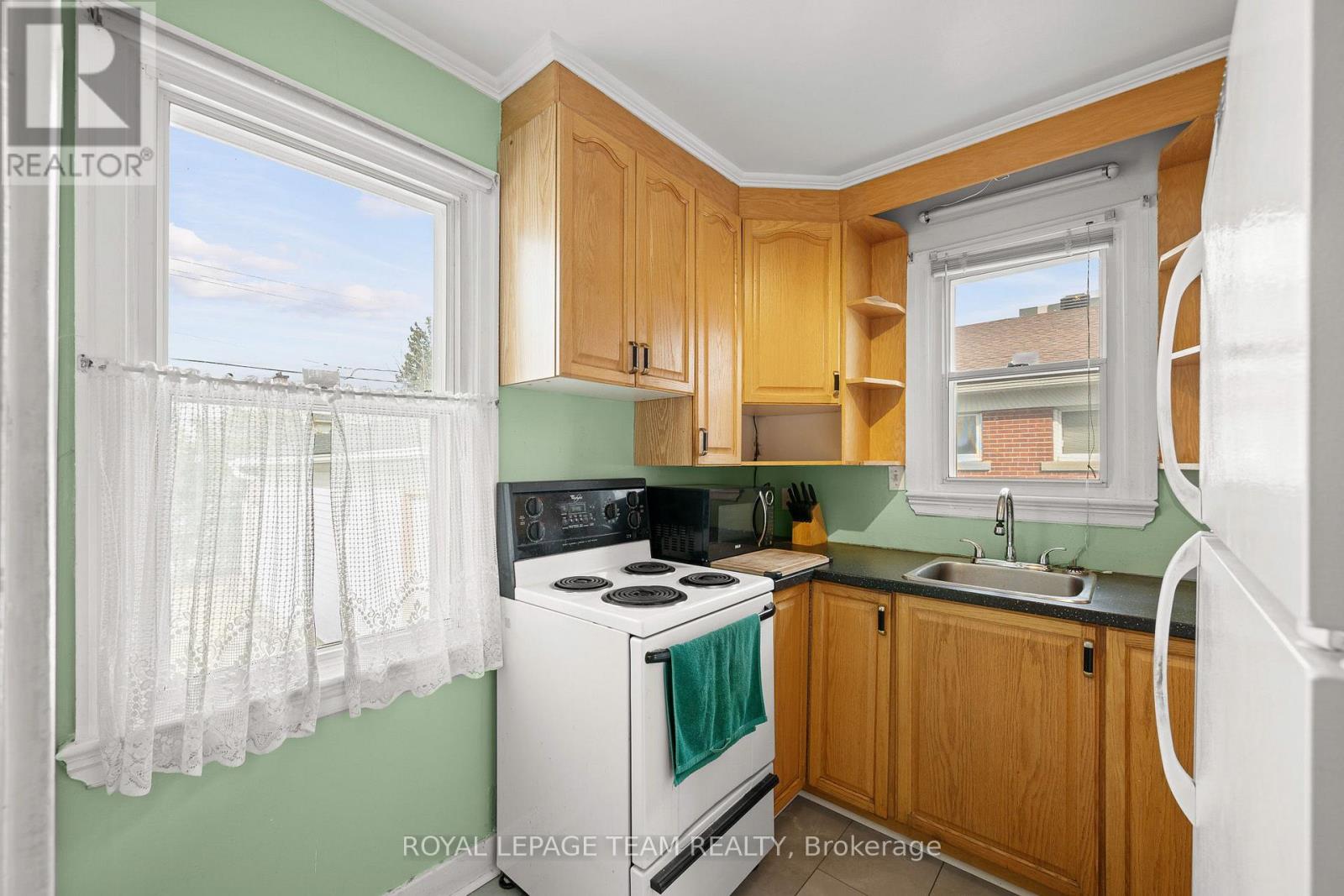 1123 Secord Avenue, Ottawa, Ontario  K1H 8C9 - Photo 13 - X12955590