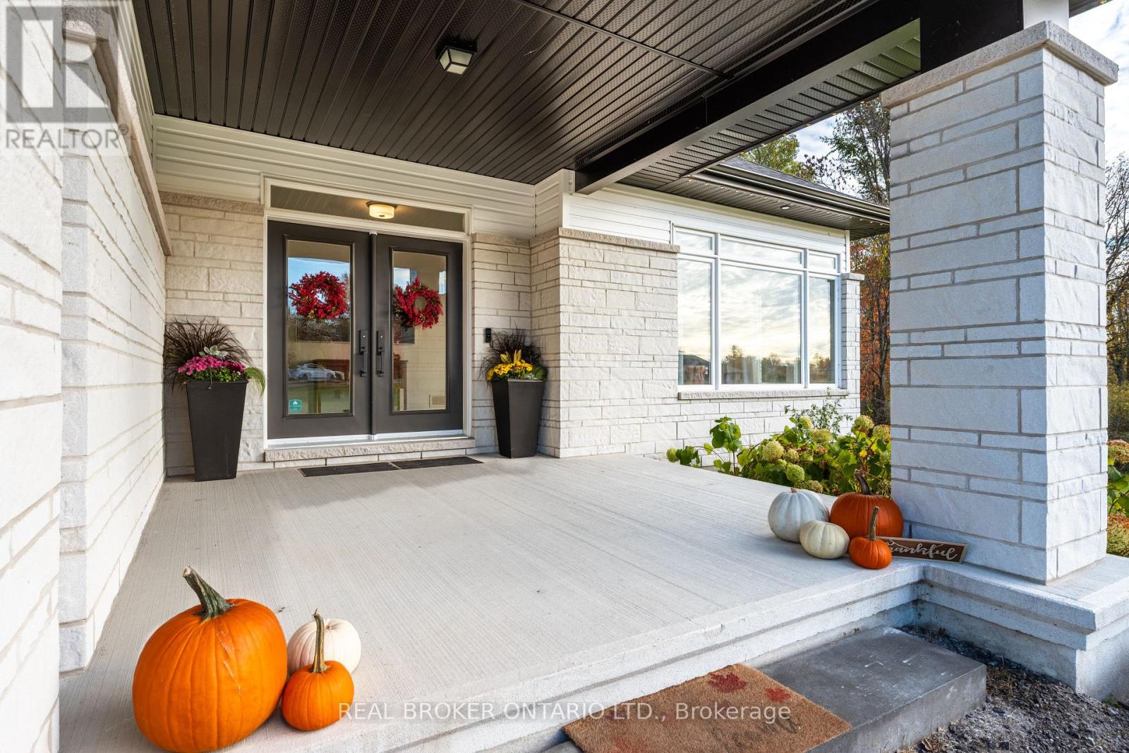 119 Ernest Way, Tay Valley, Ontario  K7H 0B3 - Photo 2 - X12967926
