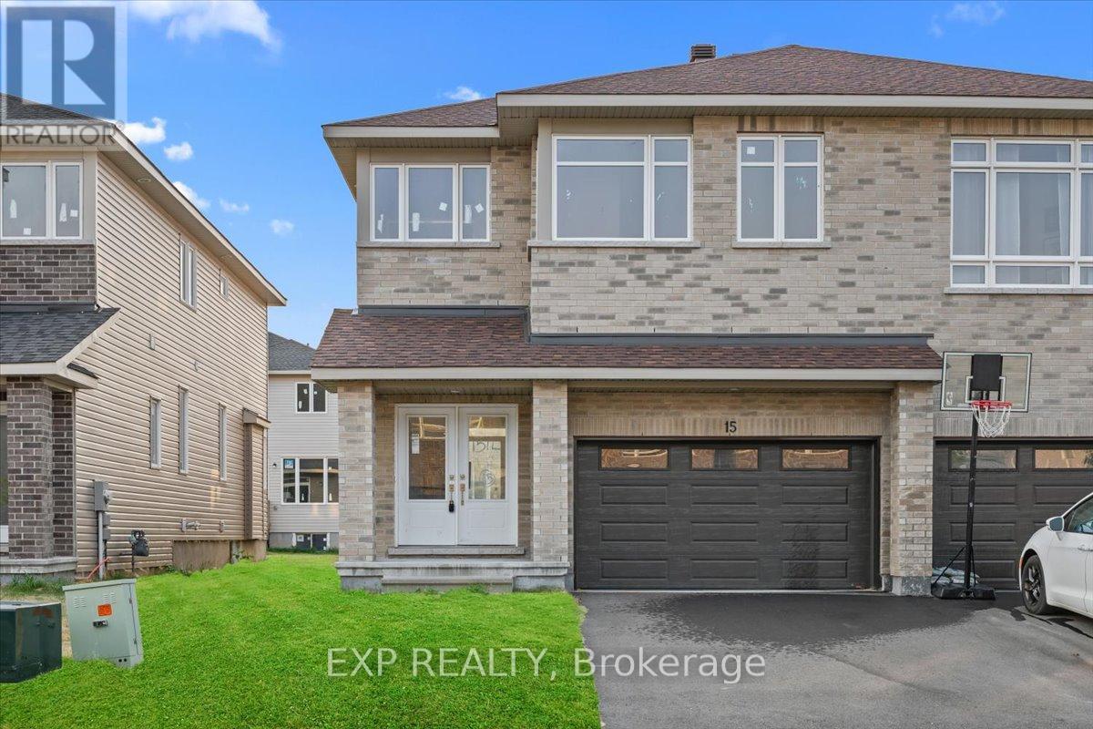 15 Reynolds Avenue, Carleton Place, Ontario  K7C 0W4 - Photo 1 - X12975992