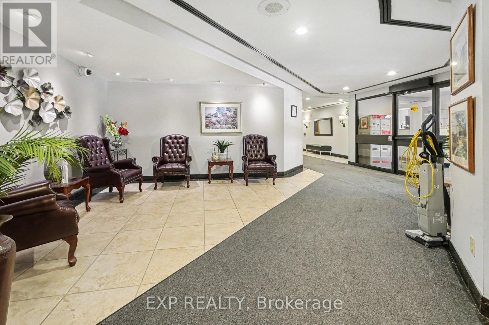 404 - 80 Sandcastle Drive, Ottawa, Ontario  K2H 9E7 - Photo 19 - X12980120