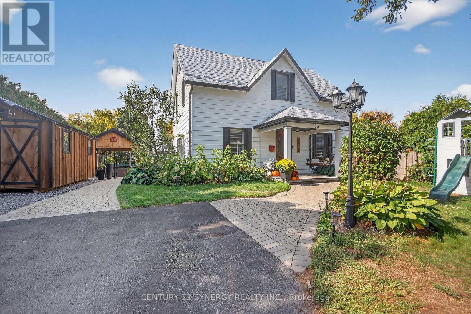 103 Queen Charlotte Street, Ottawa, Ontario  K0A 2Z0 - Photo 1 - X12983550