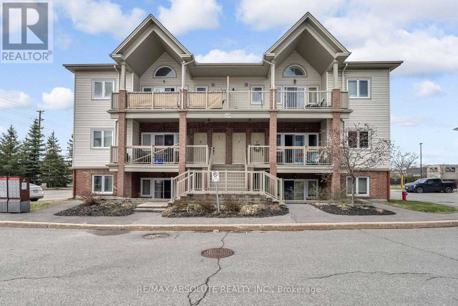 F - 1119 Stittsville Main Street, Ottawa, Ontario  K2S 0C9 - Photo 1 - X12988092