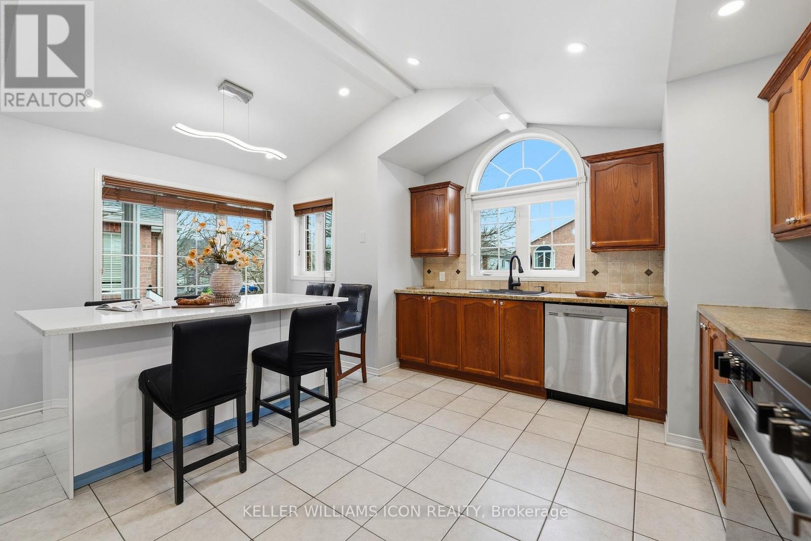 125 Castle Glen Crescent, Ottawa, Ontario  K2L 4G9 - Photo 13 - X12989046