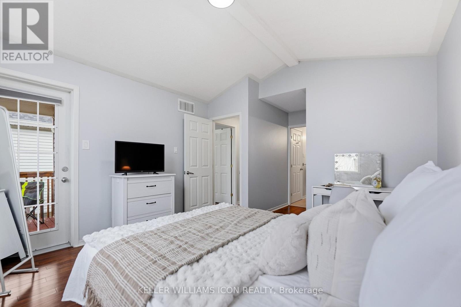 125 Castle Glen Crescent, Ottawa, Ontario  K2L 4G9 - Photo 26 - X12989046