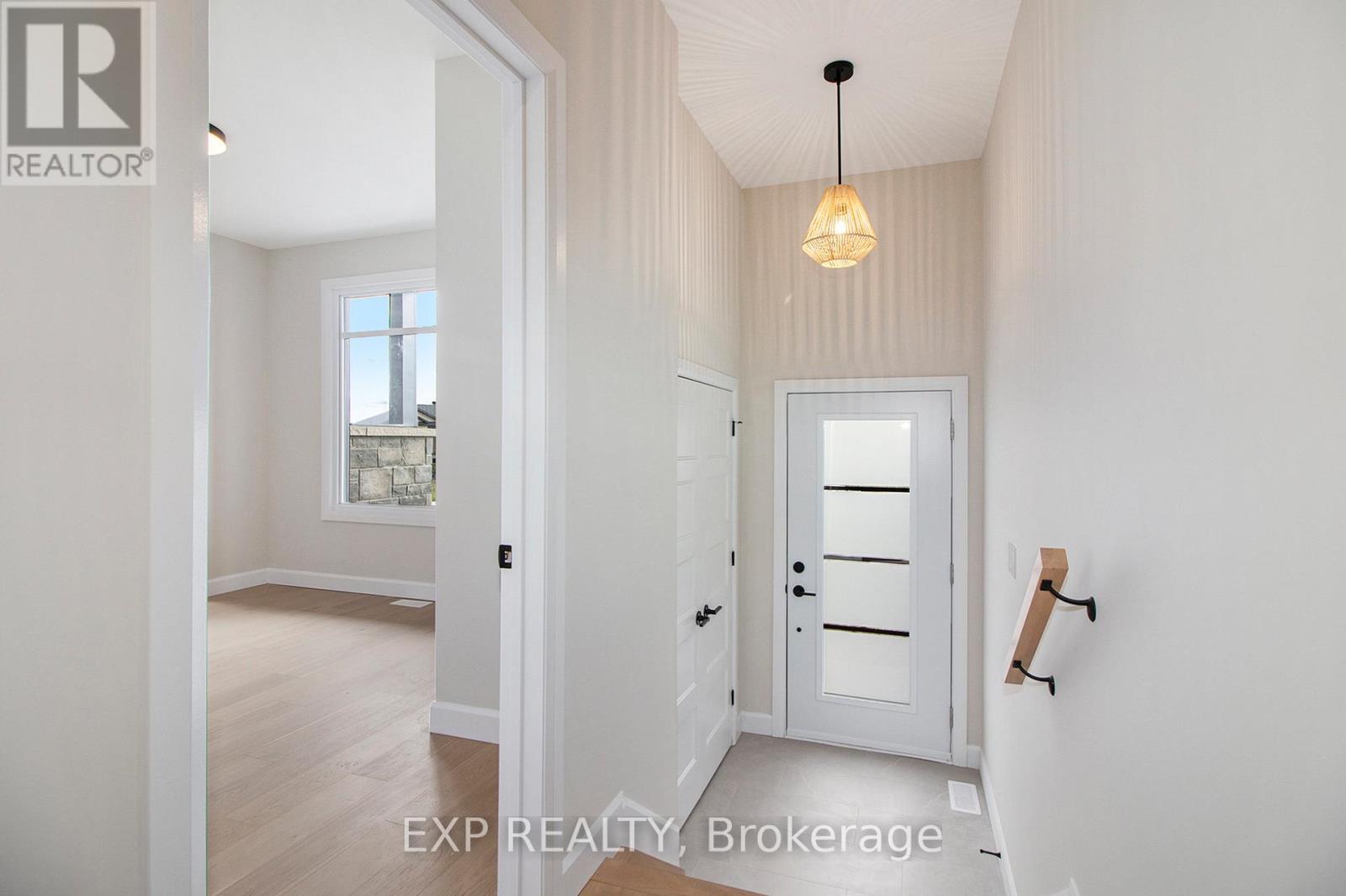 775 Lacroix Road, Clarence-Rockland, Ontario  K0A 2A0 - Photo 3 - X12991768