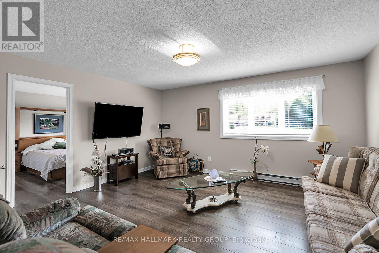 656 Ch Station Road, Alfred And Plantagenet, Ontario  K0B 1A0 - Photo 13 - X12994602