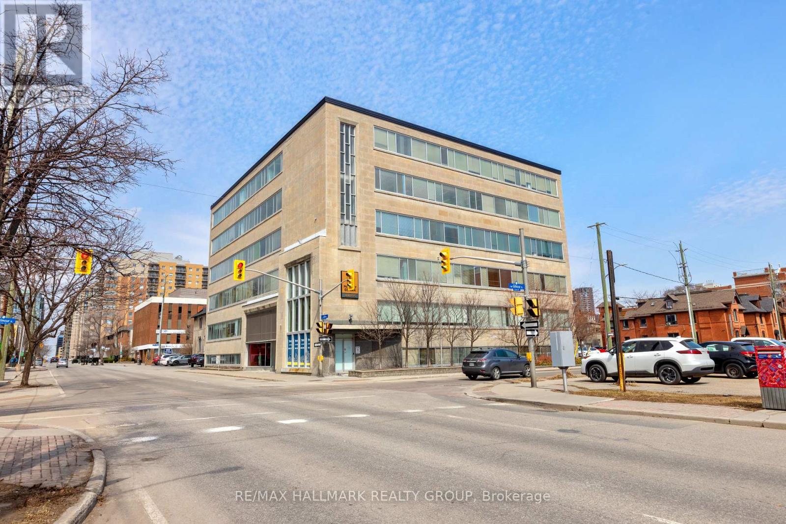500 - 359 Kent Street, Ottawa, Ontario  K2P 0R6 - Photo 2 - X12994788