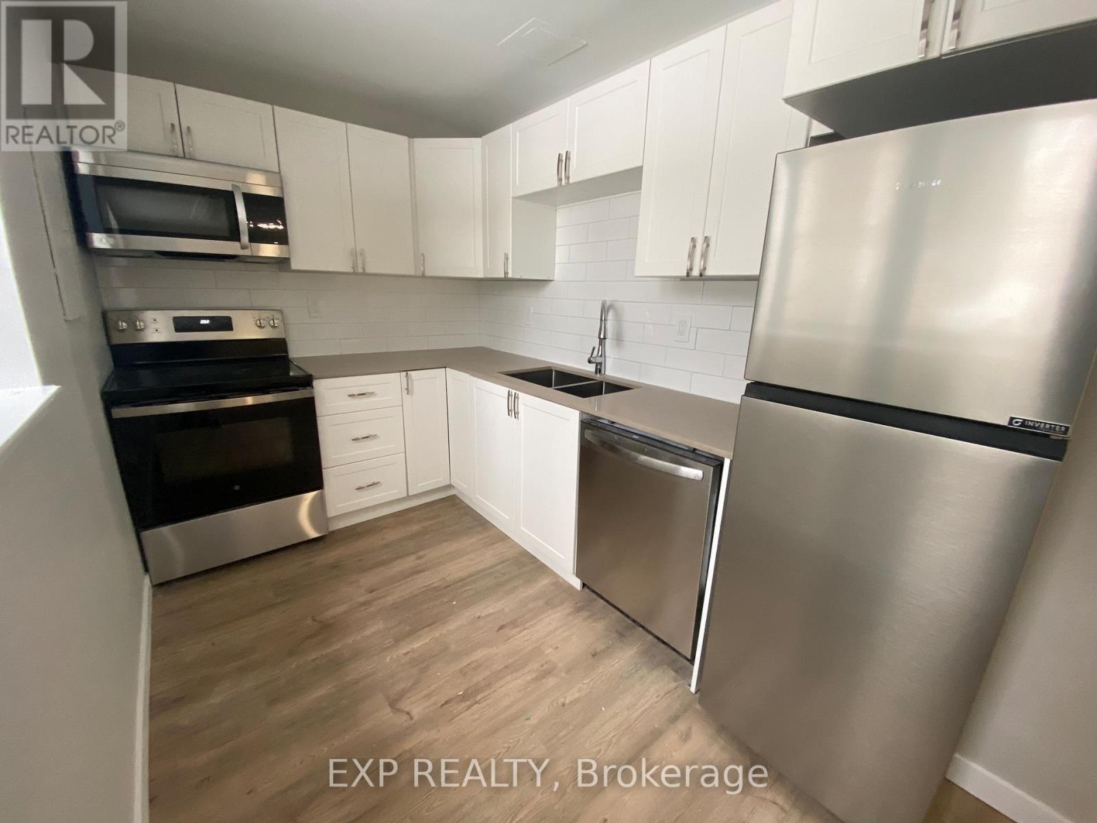 50 Central Avenue W, Brockville, Ontario  K6V 4N7 - Photo 8 - X12996878