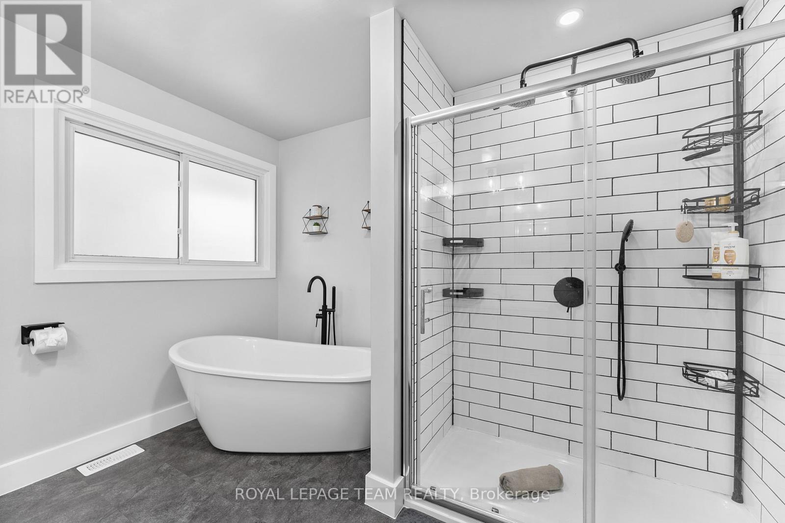 25 Frontenac Crescent, Deep River, Ontario  K0J 1P0 - Photo 22 - X12998834