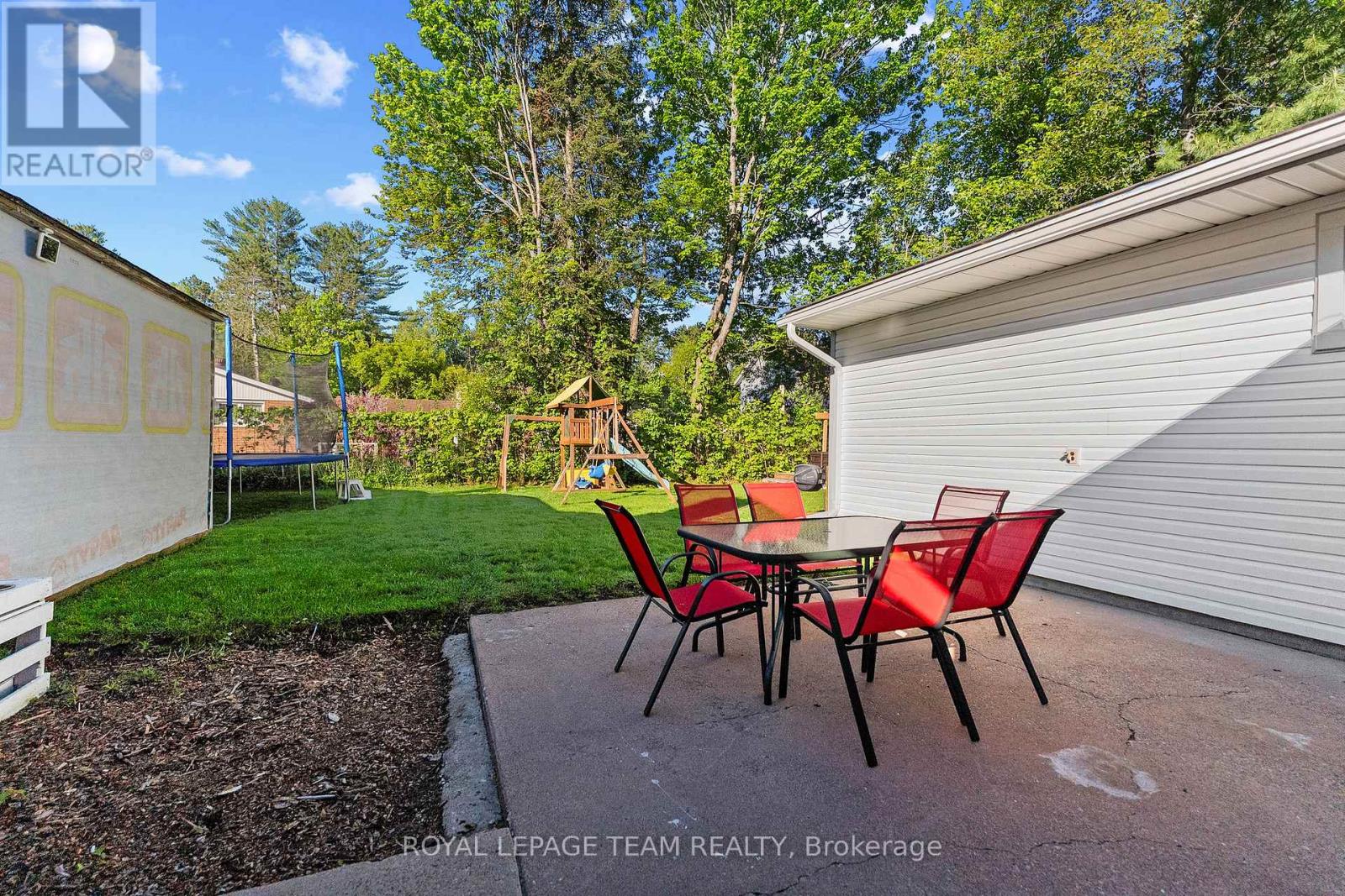 25 Frontenac Crescent, Deep River, Ontario  K0J 1P0 - Photo 36 - X12998834
