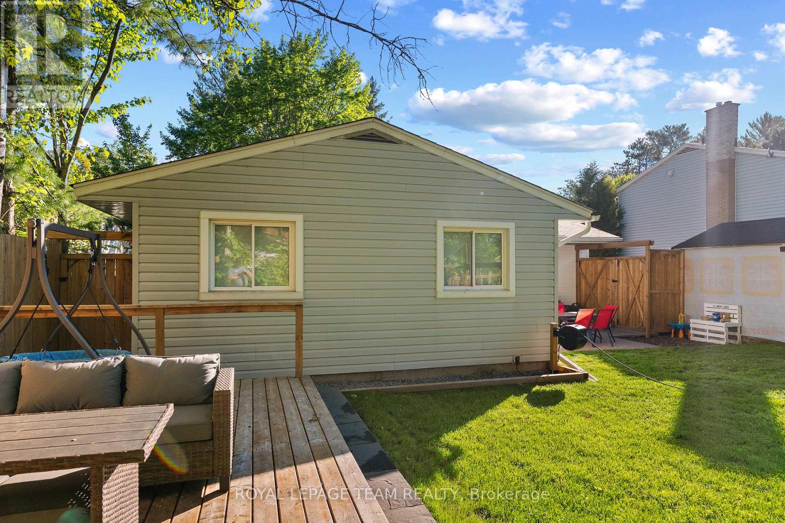 25 Frontenac Crescent, Deep River, Ontario  K0J 1P0 - Photo 38 - X12998834