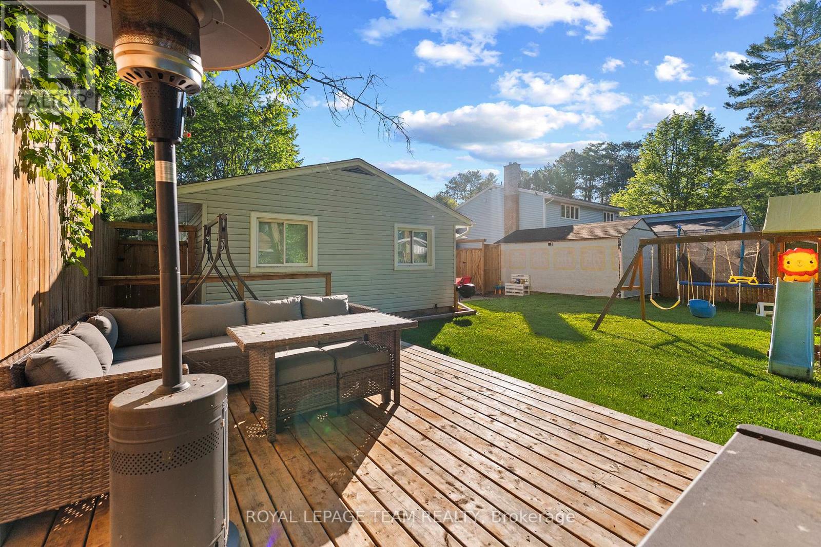 25 Frontenac Crescent, Deep River, Ontario  K0J 1P0 - Photo 39 - X12998834