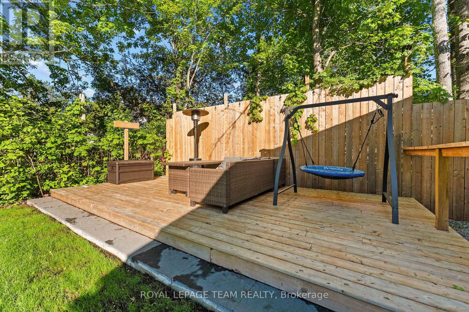 25 Frontenac Crescent, Deep River, Ontario  K0J 1P0 - Photo 41 - X12998834